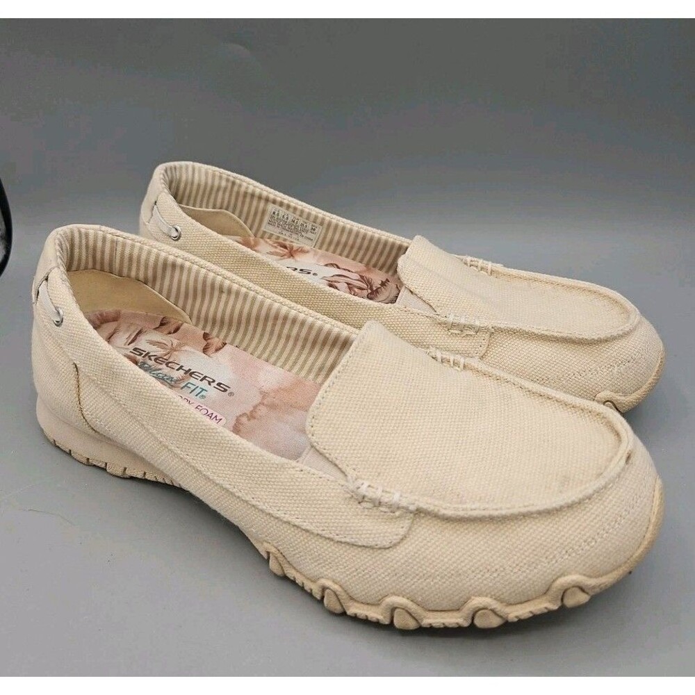 Sketchers Canvas 8.5 Beige Slip-on Relaxed Fit Memory Foam Bikers Pedestrian